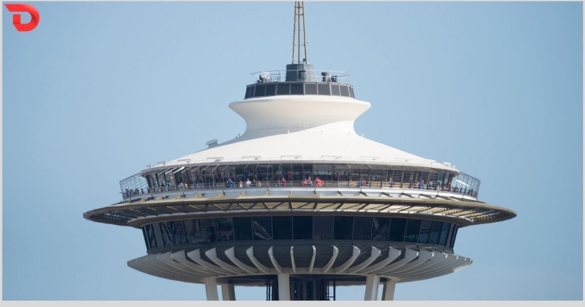 Space Needle Mid-Height